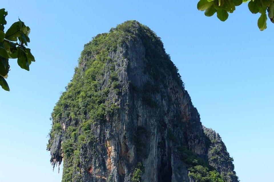 affordable Phuket island tour package